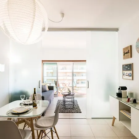 Algarve Beach Vibes Apartment, Wifi, Pool, Ac, Bbq Portimão Buitenkant foto