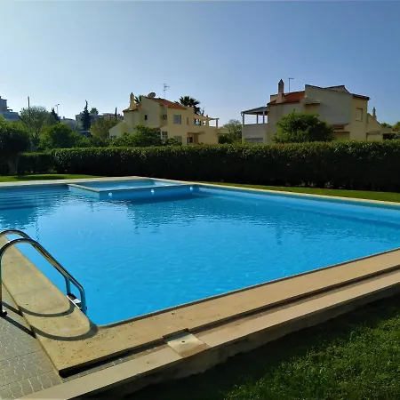 Algarve Beach Vibes Apartment, Wifi, Pool, Ac, Bbq Portimão Buitenkant foto