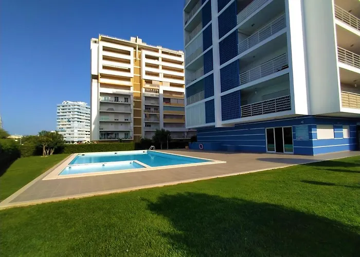Algarve Beach Vibes Apartment, Wifi, Pool, Ac, Bbq