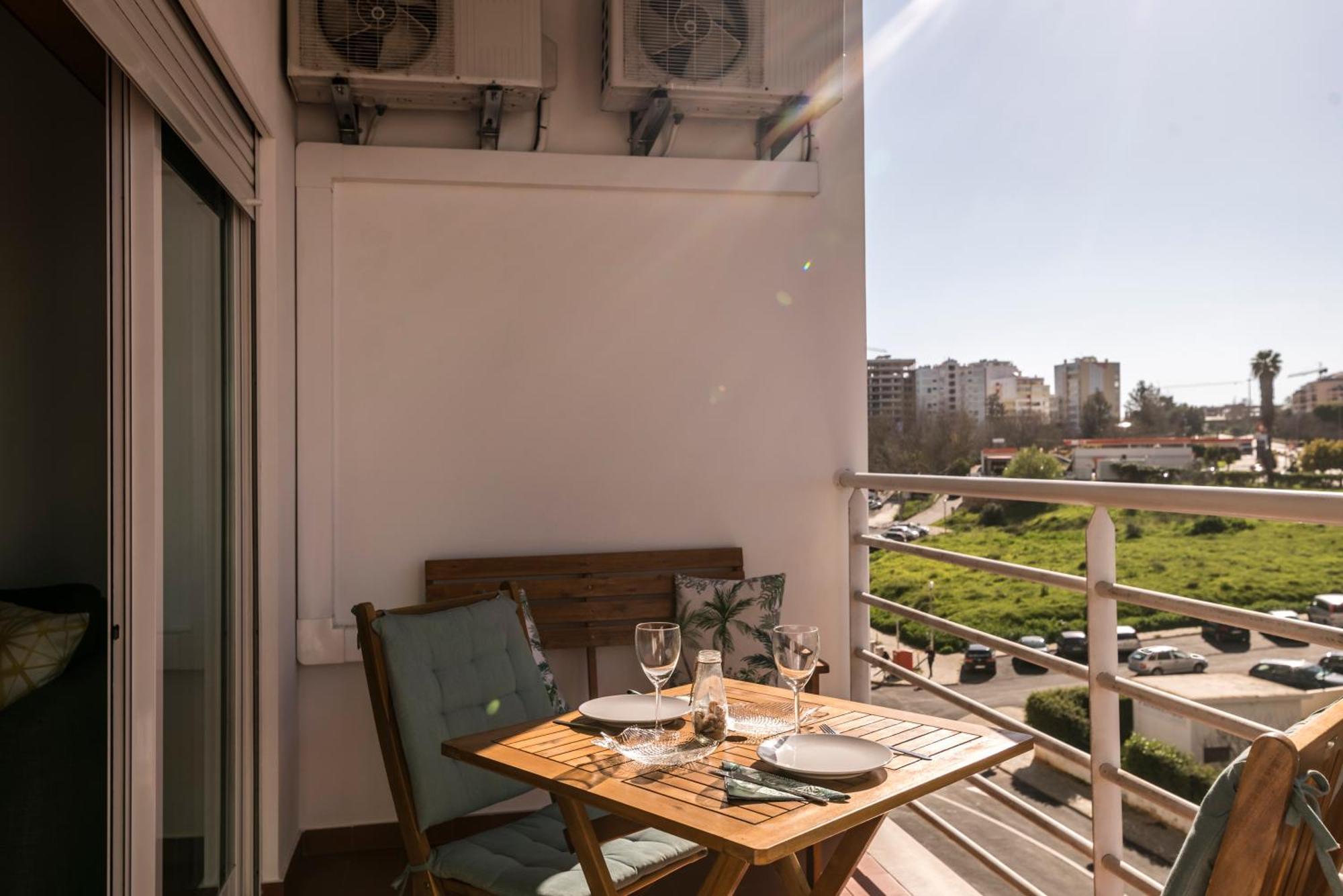 Algarve Vibes Apartment, Wifi, Pool, Ac, Bbq Apartment Portimao