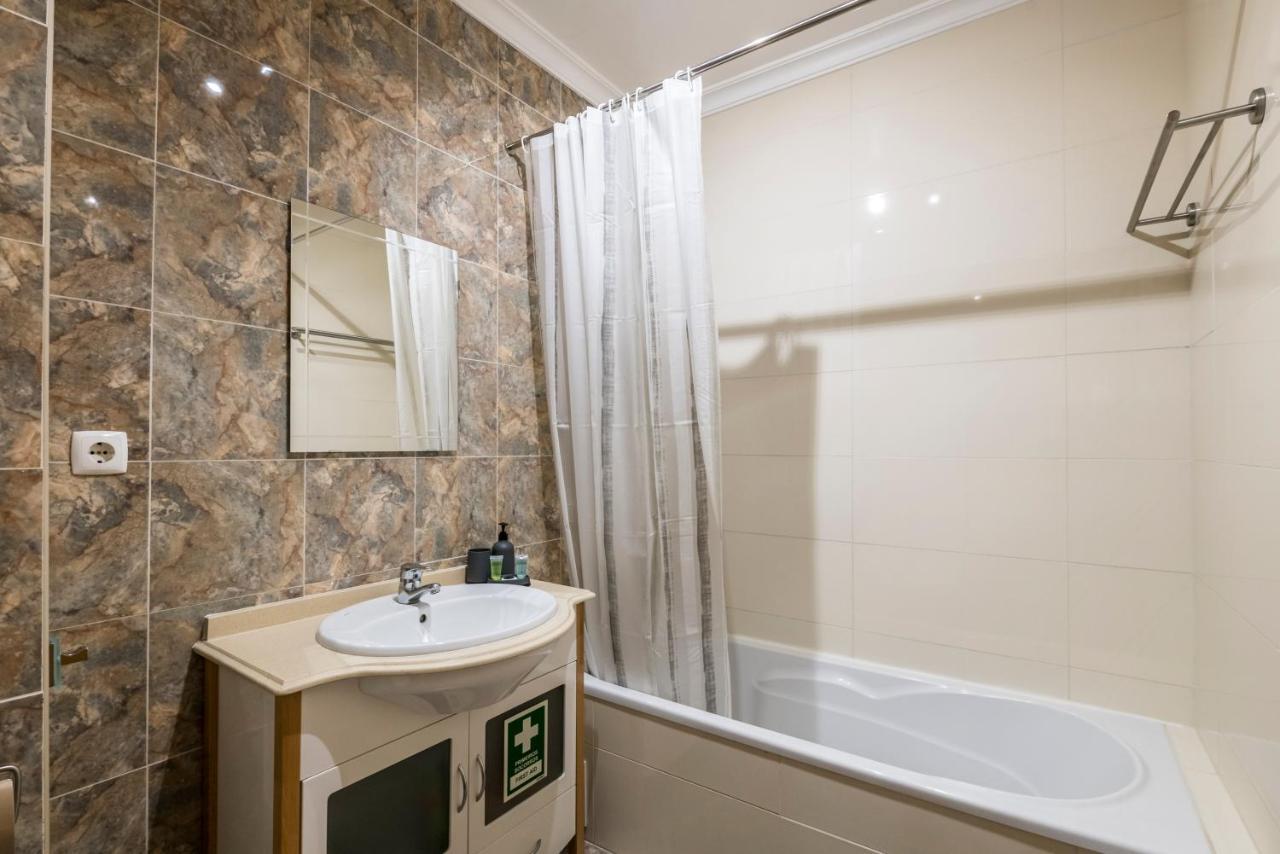 Algarve Vibes Apartment, Wifi, Pool, Ac, Bbq Portimao