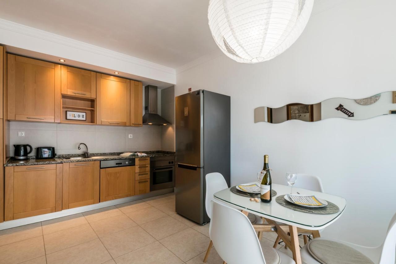 Algarve Vibes Apartment, Wifi, Pool, Ac, Bbq