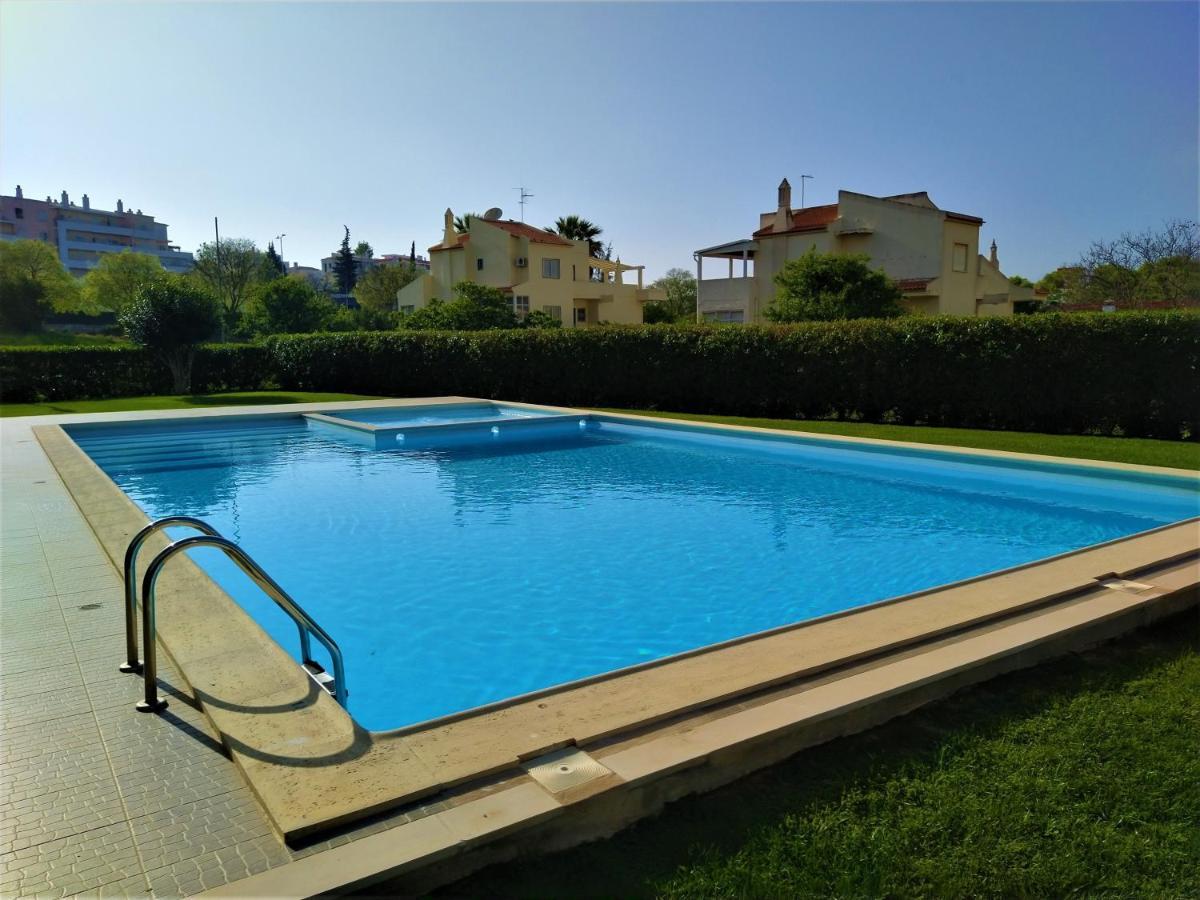 Algarve Vibes Apartment, Wifi, Pool, Ac, Bbq
